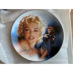 Reflections of Marilyn Monroe limited edition "Sparkling Cherie" Plate no 7093A